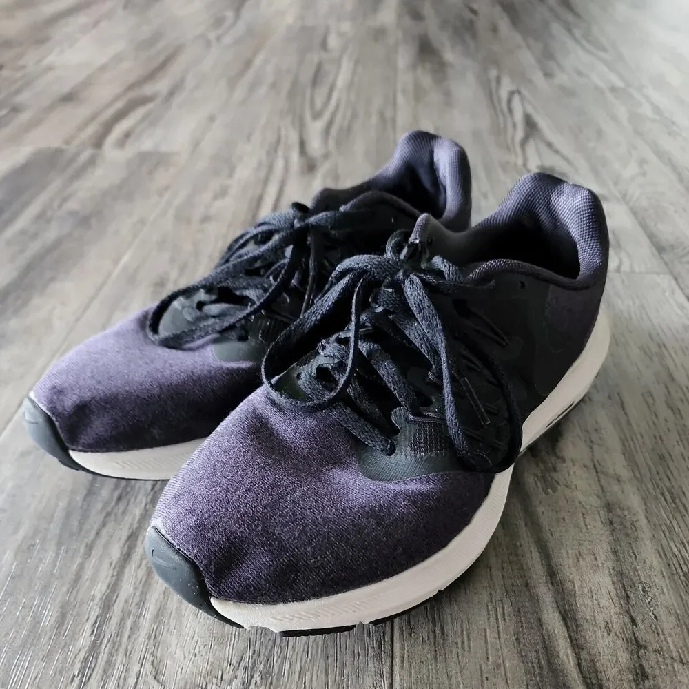 Nike Run Swift Women's Size 8.5 Black Running Shoes 909006-009